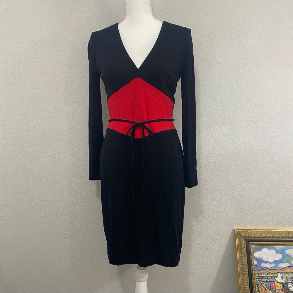 David Meister Black and Red Long Sleeve Dress, Size 6, Rayon Blend, Flattering